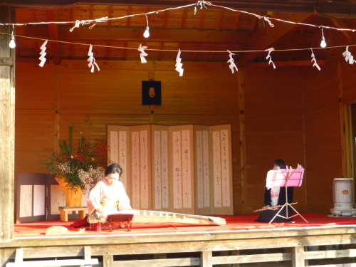 一條神社で琴