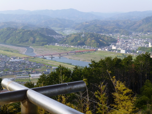 香山寺から中村の街を見る