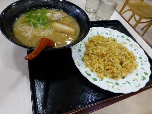 宮島ラーメンとチャーハン