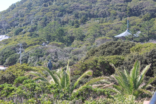 足摺岬展望台から万次郎像