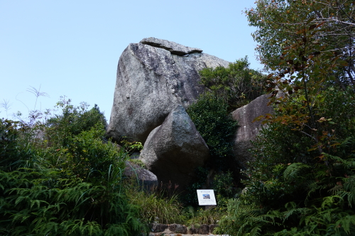 唐人石巨石群