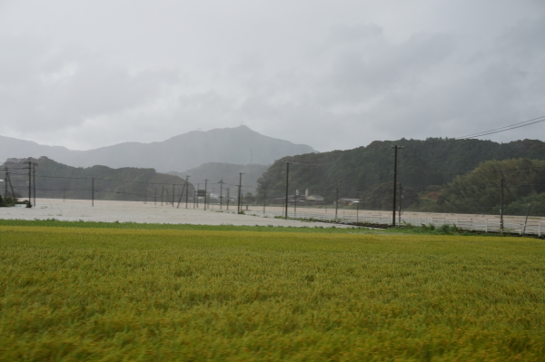 台風16号