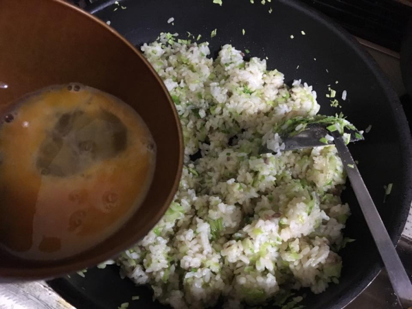 中華ドレッシングでパラパラ炒飯