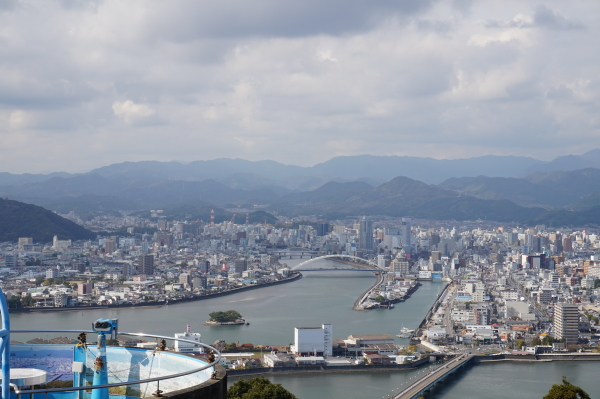 五台山から見た高知市。