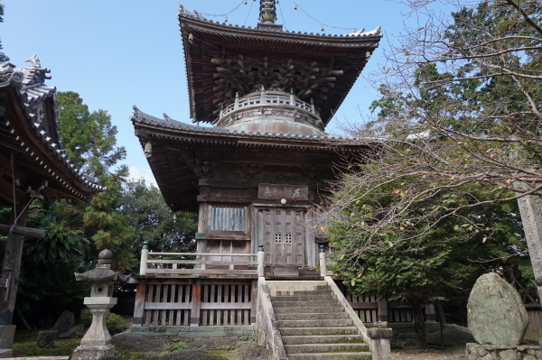 霊山寺-多宝塔